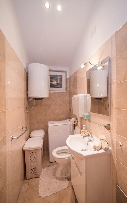 Captain'S Apartment Barbat na Rabu Exterior photo